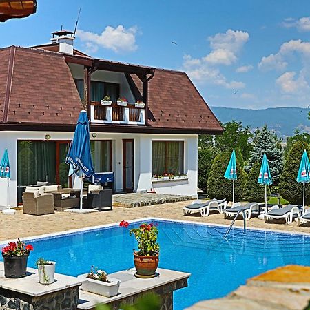 Holiday House Kubrat Sapareva Banya Bagian luar foto