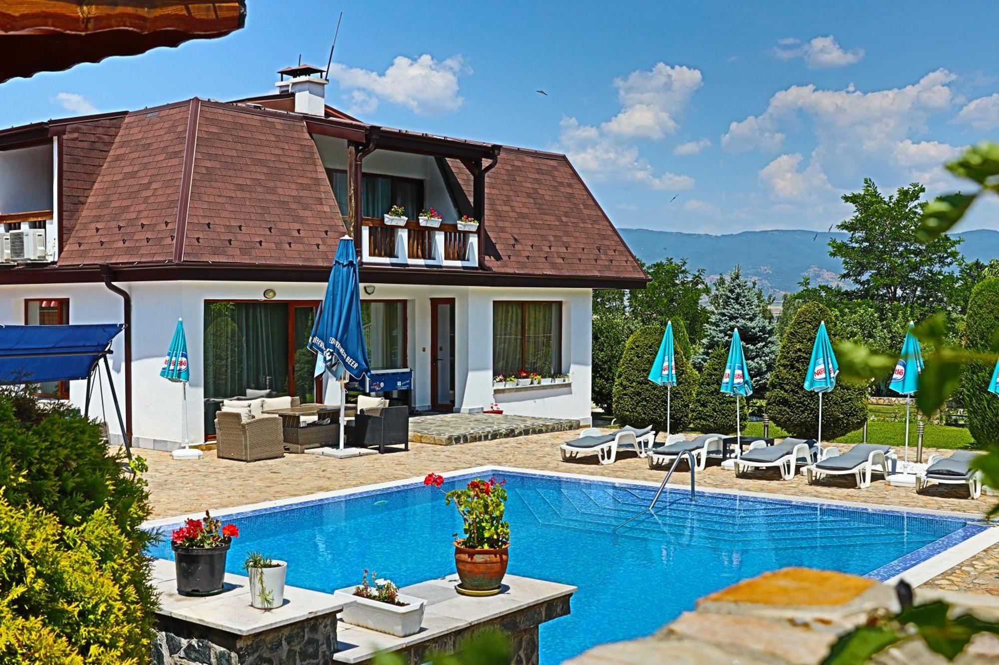 Holiday House Kubrat Sapareva Banya Bagian luar foto
