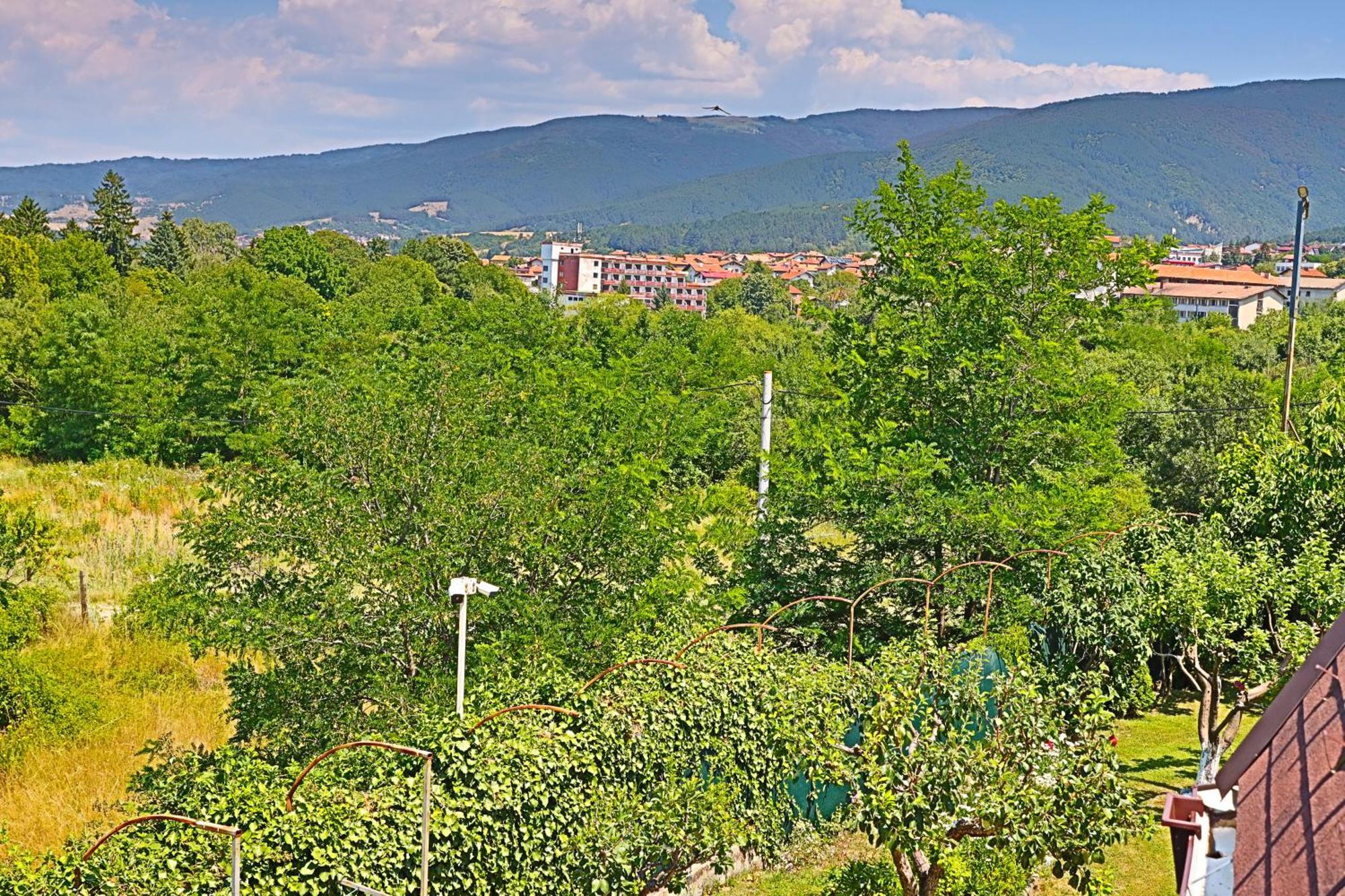 Holiday House Kubrat Sapareva Banya Bagian luar foto