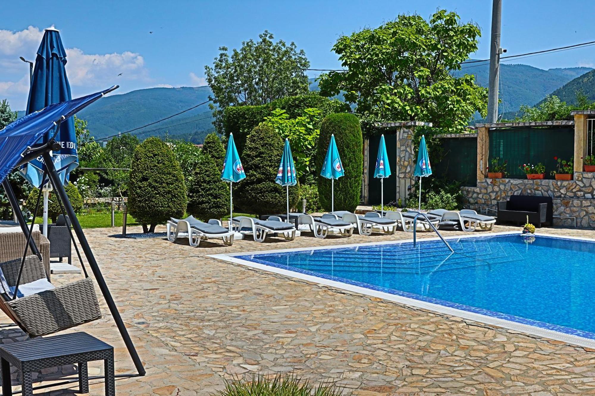 Holiday House Kubrat Sapareva Banya Bagian luar foto