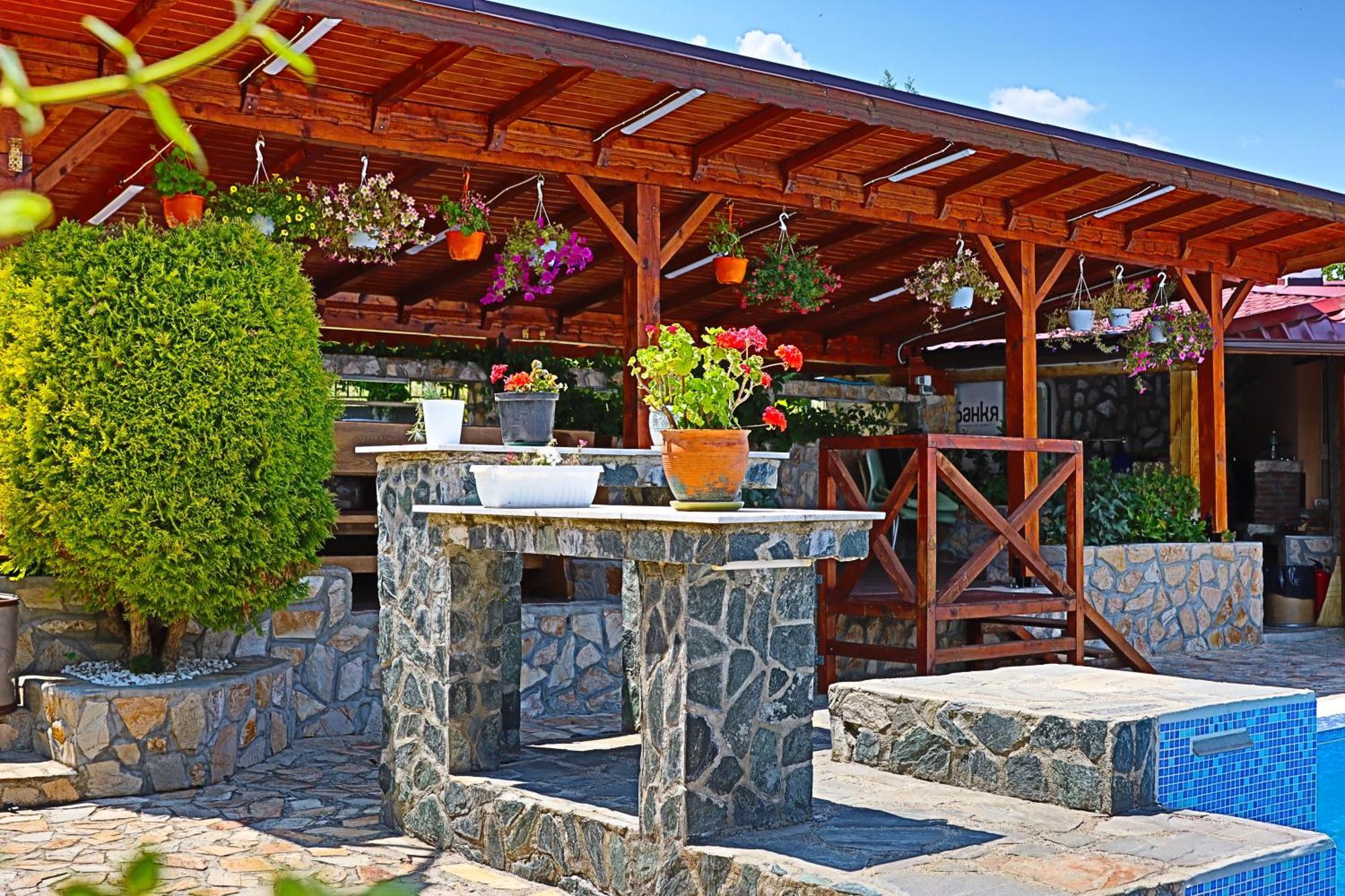 Holiday House Kubrat Sapareva Banya Bagian luar foto