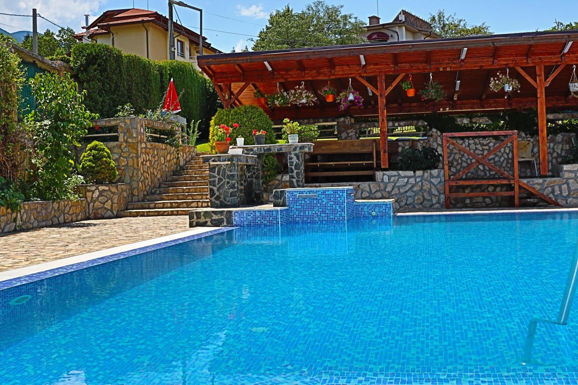 Holiday House Kubrat Sapareva Banya Bagian luar foto