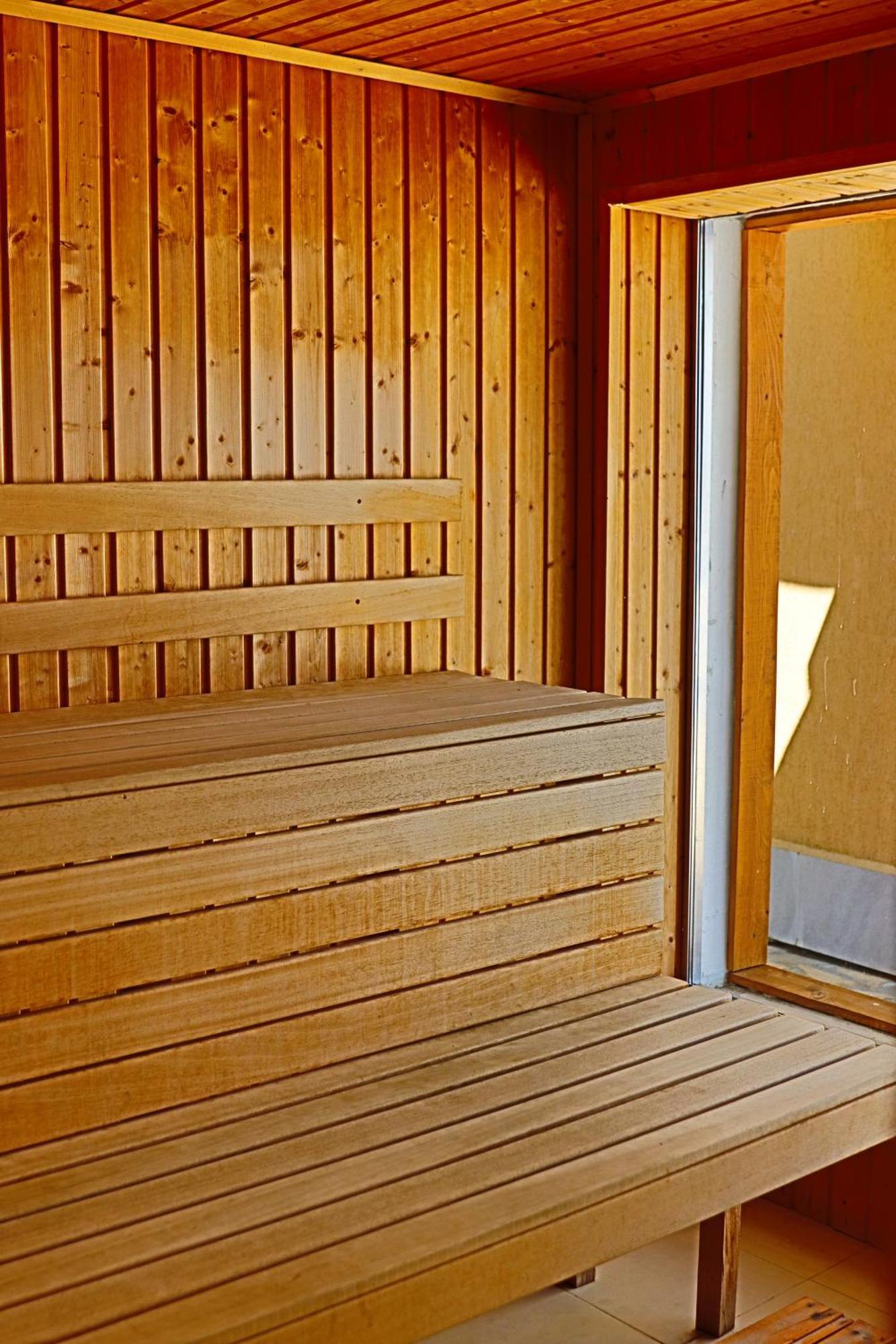 Holiday House Kubrat Sapareva Banya Bagian luar foto
