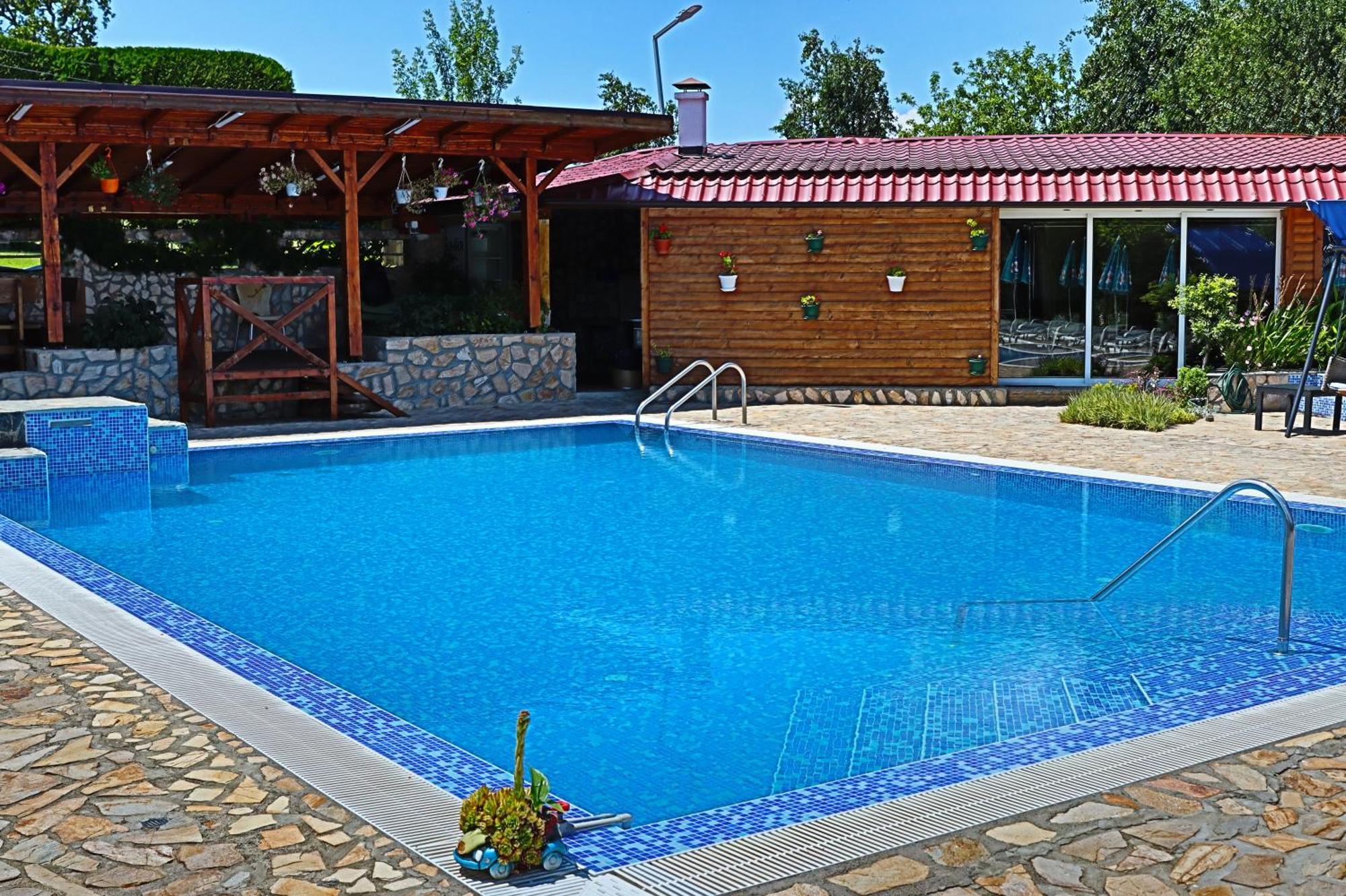 Holiday House Kubrat Sapareva Banya Bagian luar foto