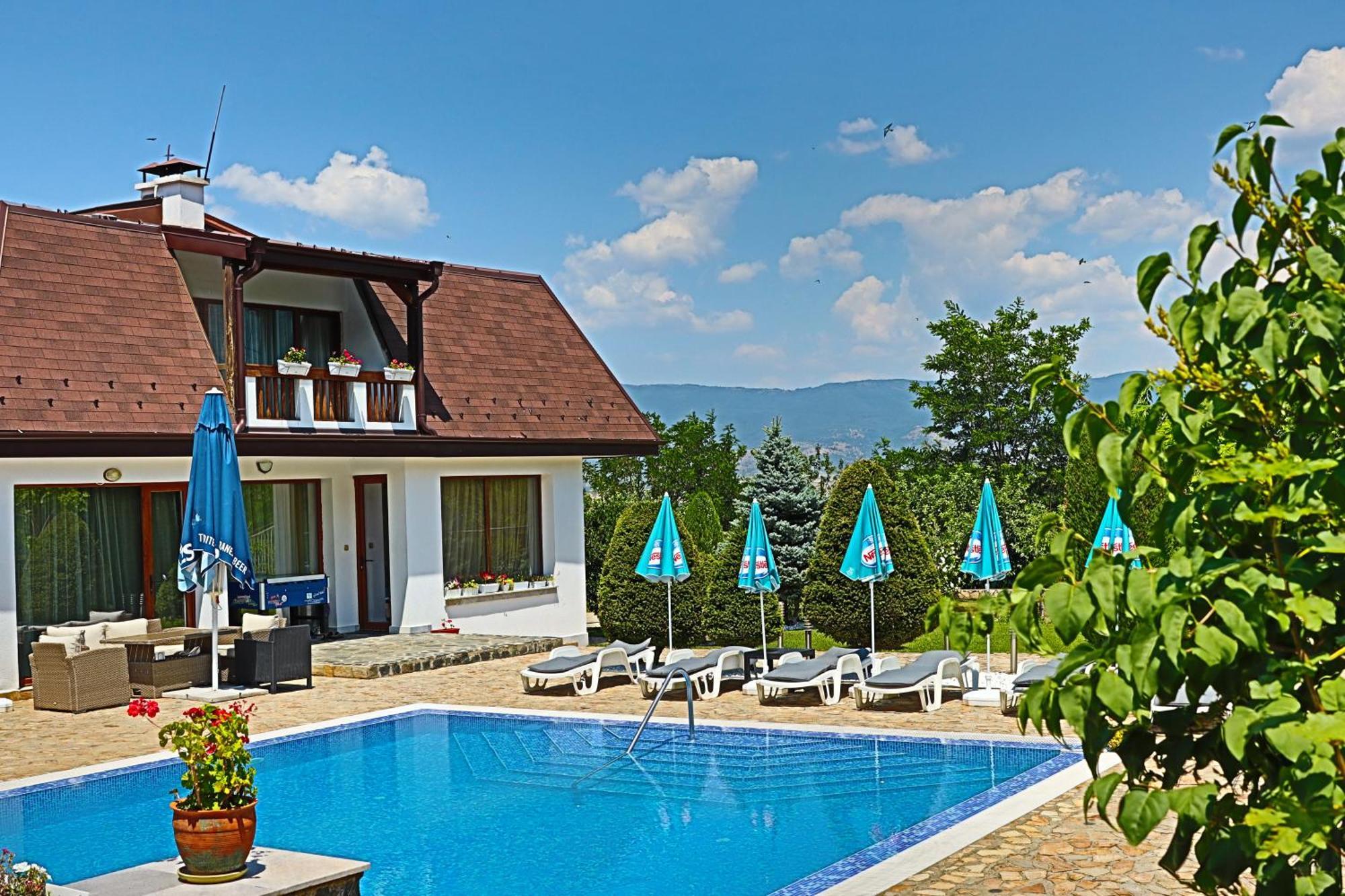 Holiday House Kubrat Sapareva Banya Bagian luar foto