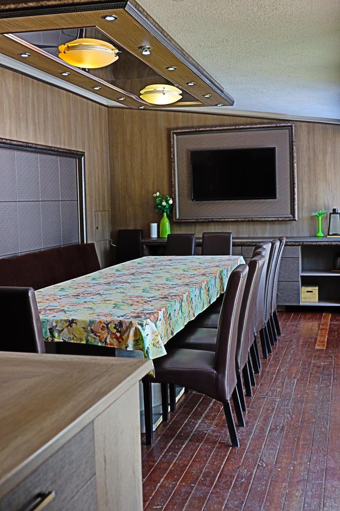 Holiday House Kubrat Sapareva Banya Bagian luar foto