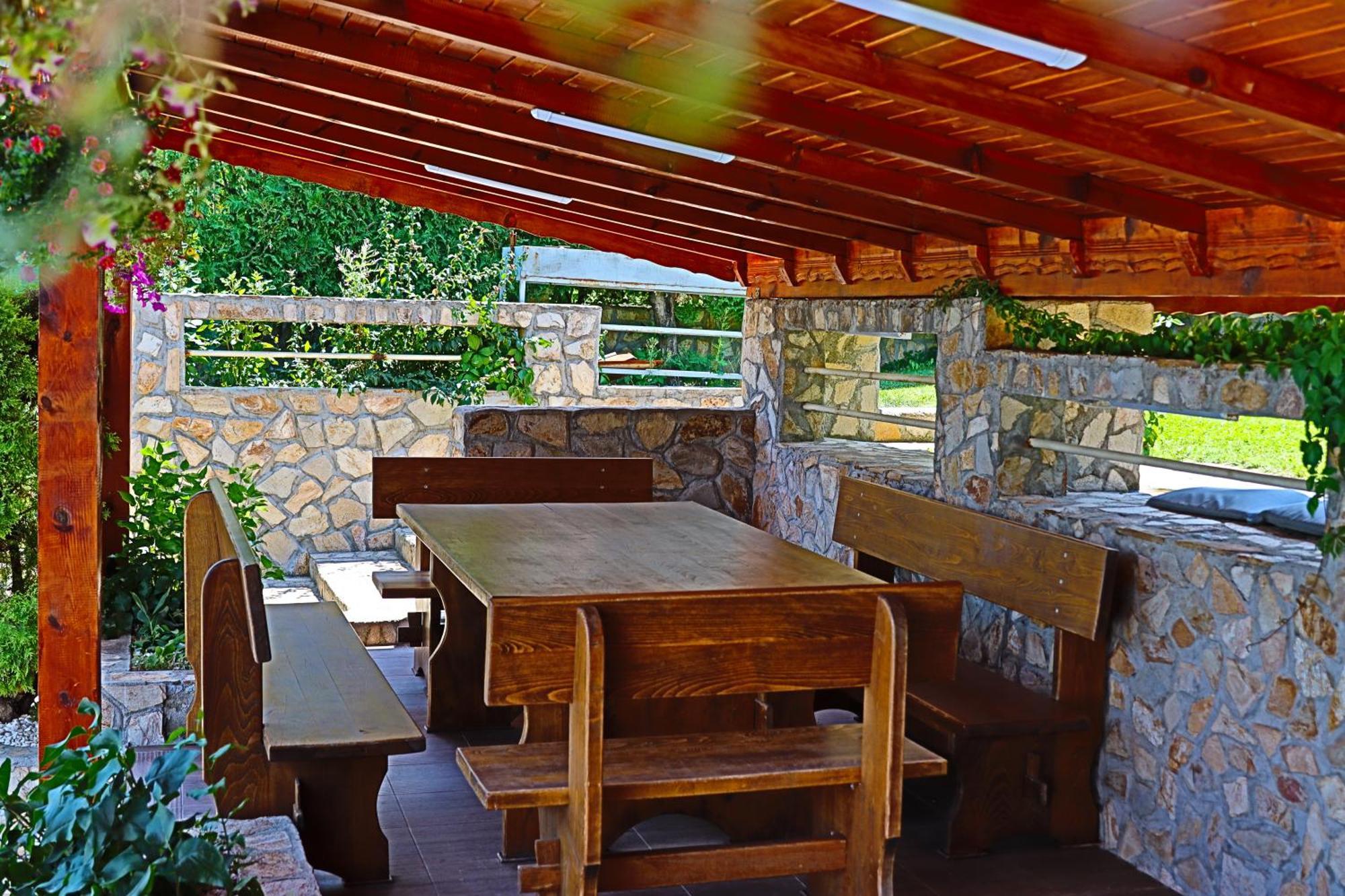 Holiday House Kubrat Sapareva Banya Bagian luar foto
