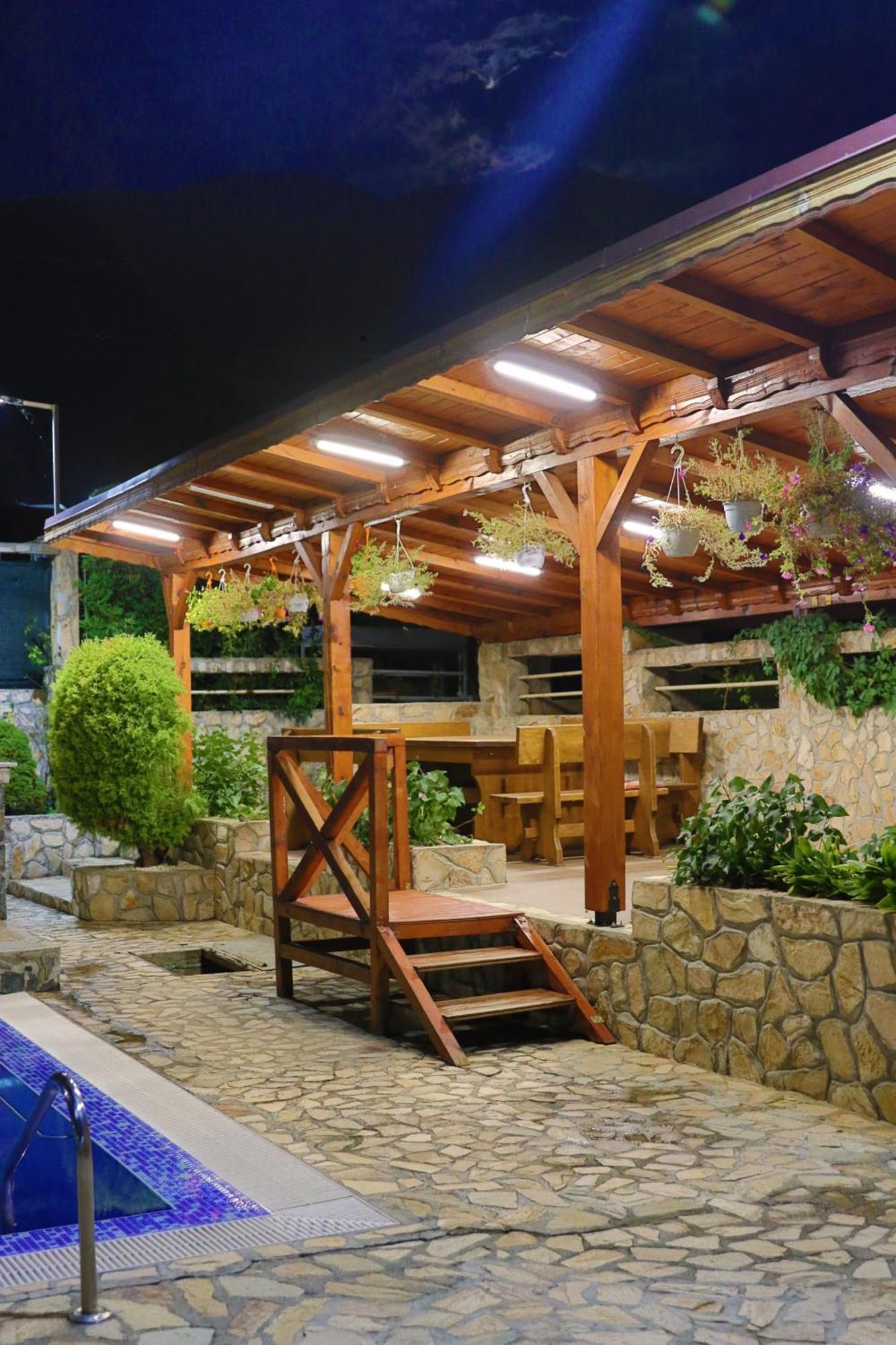 Holiday House Kubrat Sapareva Banya Bagian luar foto