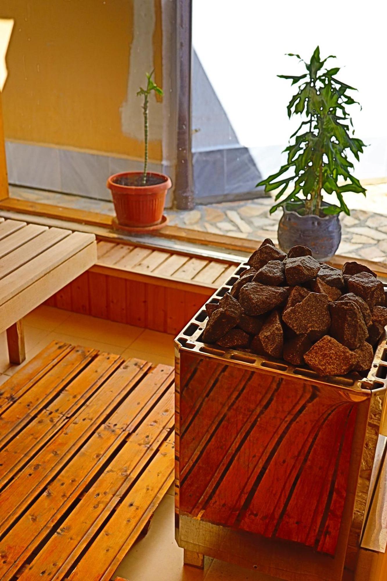 Holiday House Kubrat Sapareva Banya Bagian luar foto
