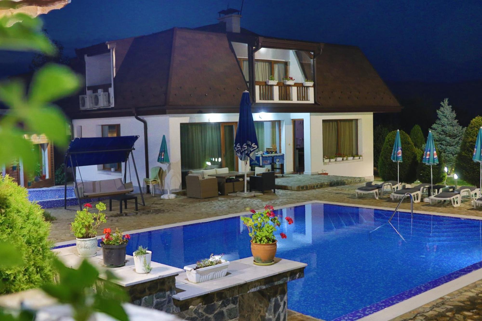 Holiday House Kubrat Sapareva Banya Bagian luar foto